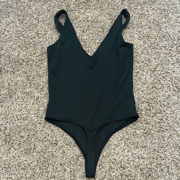 Dress Forum Bodysuit - Picture 2 of 3